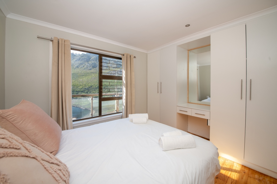 4 Bedroom Property for Sale in Rooi Els Western Cape
